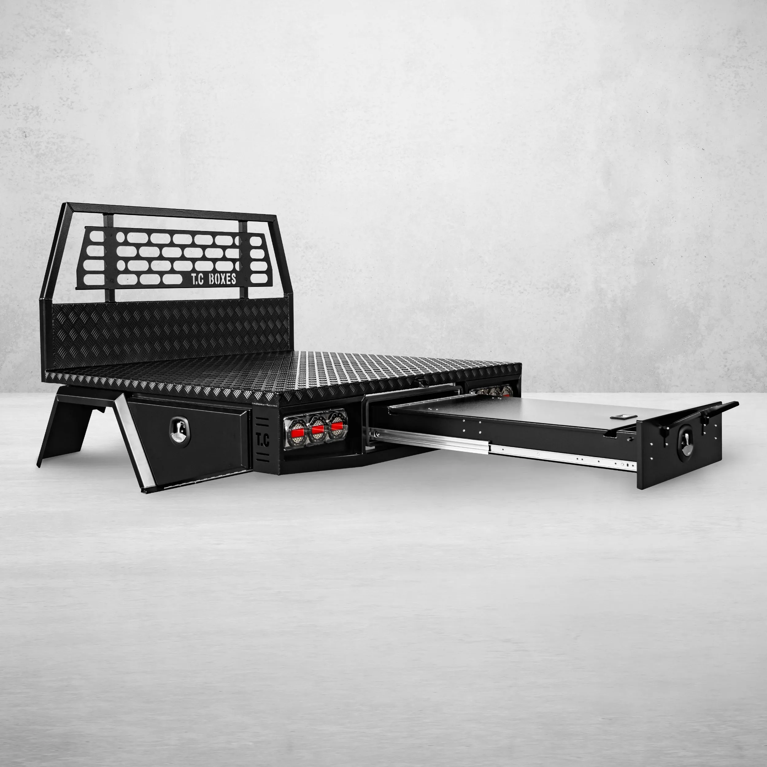 Aluminium Tray w/Headboard 1950mm - Black
