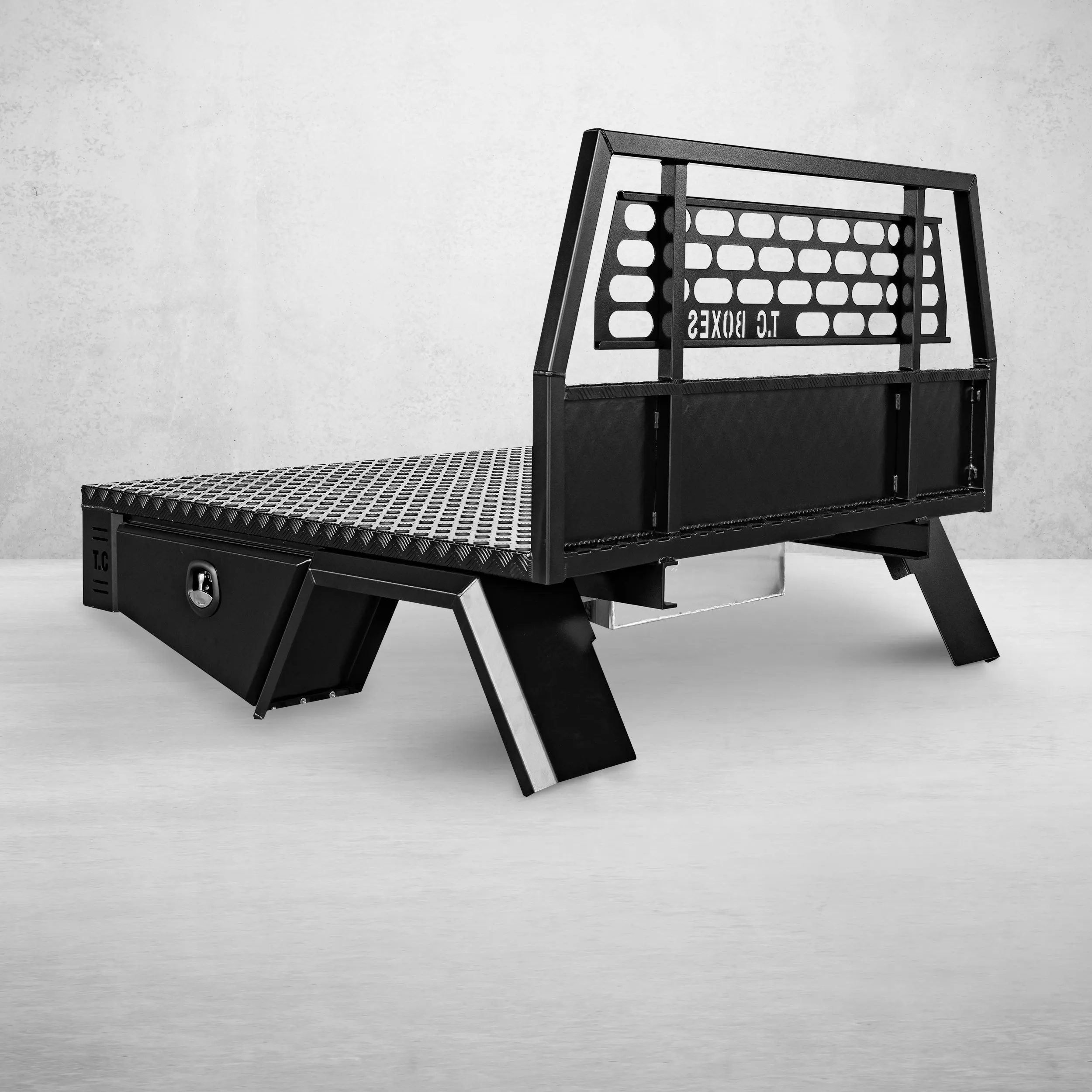 Aluminium Tray w/Headboard 1950mm - Black