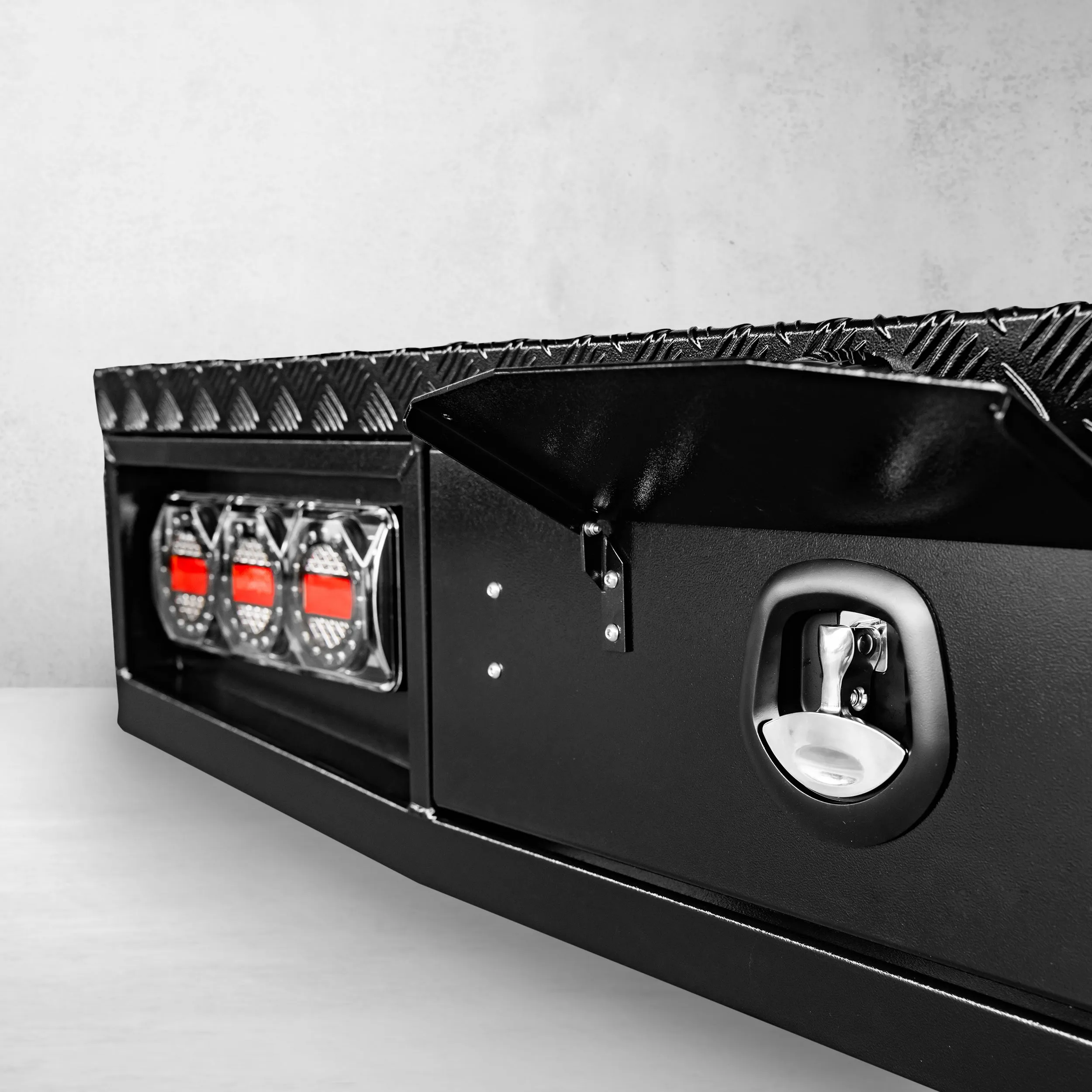 Aluminium Tray w/Headboard 1950mm - Black