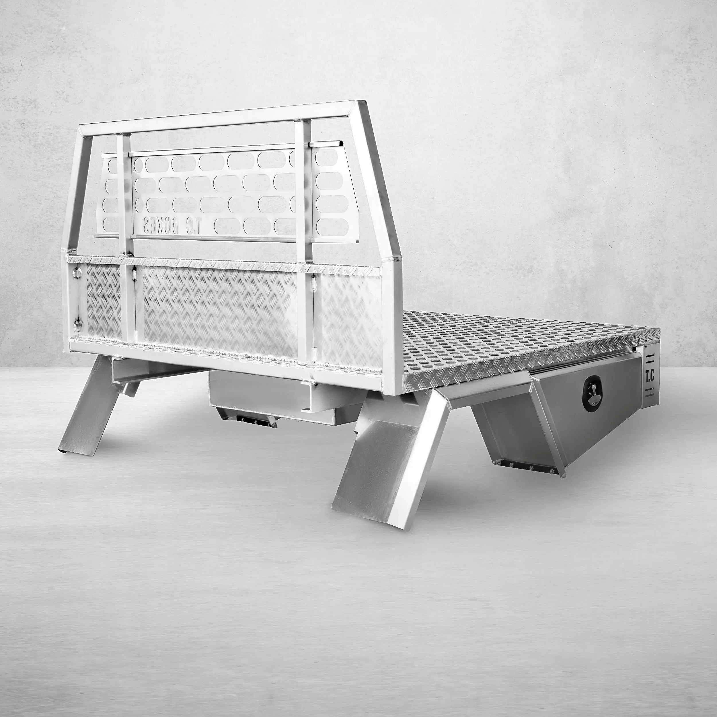 Aluminium Tray w/Headboard 2400mm - Alloy