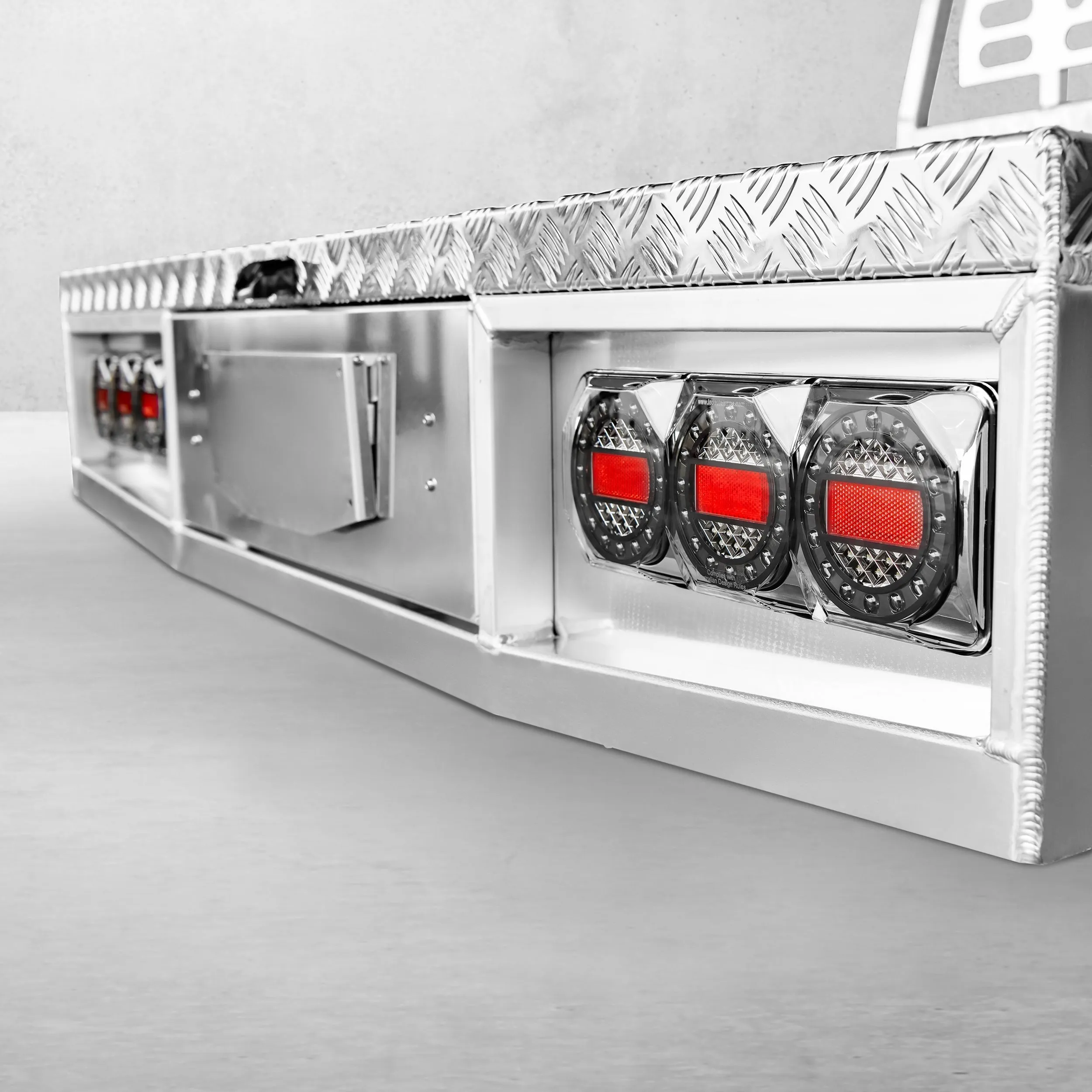 Aluminium Tray w/Headboard 2400mm - Alloy
