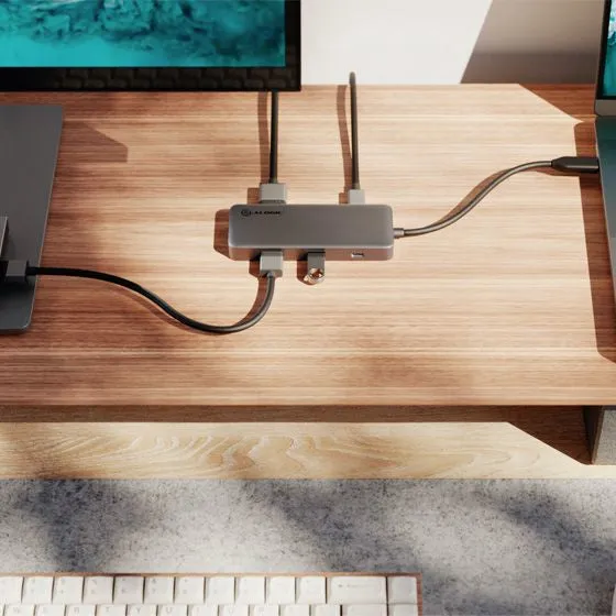 Usb 4 Spark 6-In-1 Hub - With